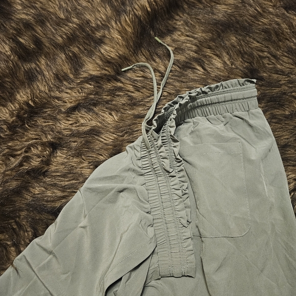 Senita Destination drawstring pants 27.5 inseam Sage green - Picture 3 of 4